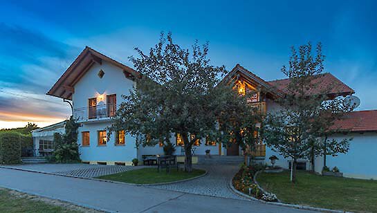 Hofstüberl direkt am Golfplatz Poppenreut